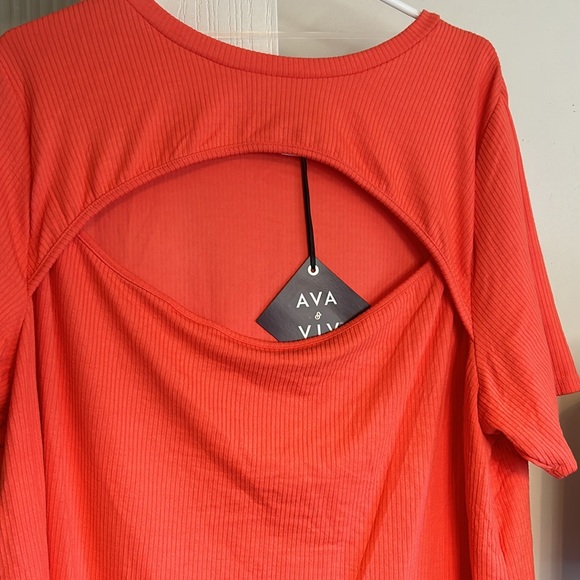 #A157 Ava & Viv Top - Picture 2 of 8